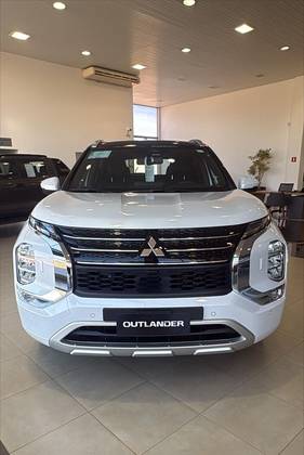 MITSUBISHI OUTLANDER 2.4 PHEV SIGNATURE S-AWC DHT